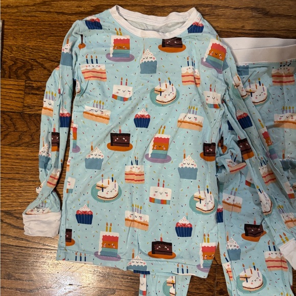 Little Sleepies Pajama Set - 7/8 - Picture 2 of 4